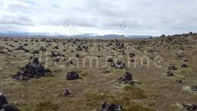 <strong>祝你好</strong>运冰岛的洛夫斯卡拉瓦达火山岩上用石头做成的凯恩斯